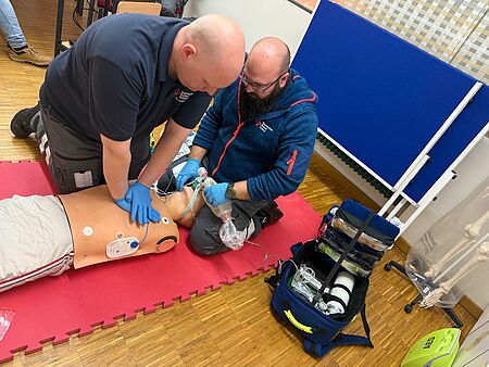 Reanimationstraining am Übungsabend